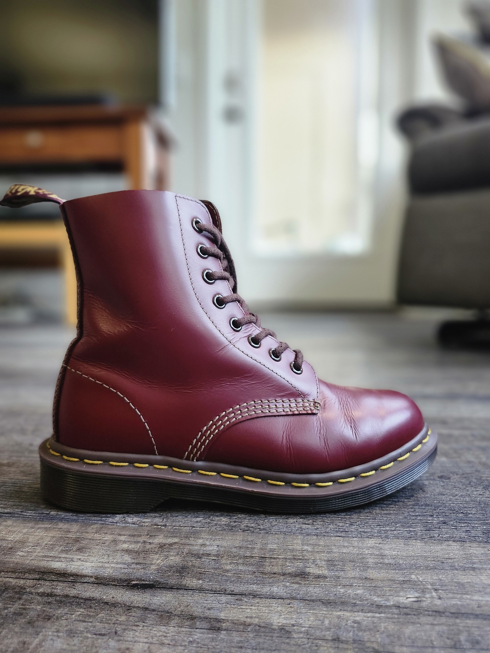 Dr. Martens Vintage 1460 Made In England Burgundy / Oxblood Quilon White Stitch - Picture 8 of 16